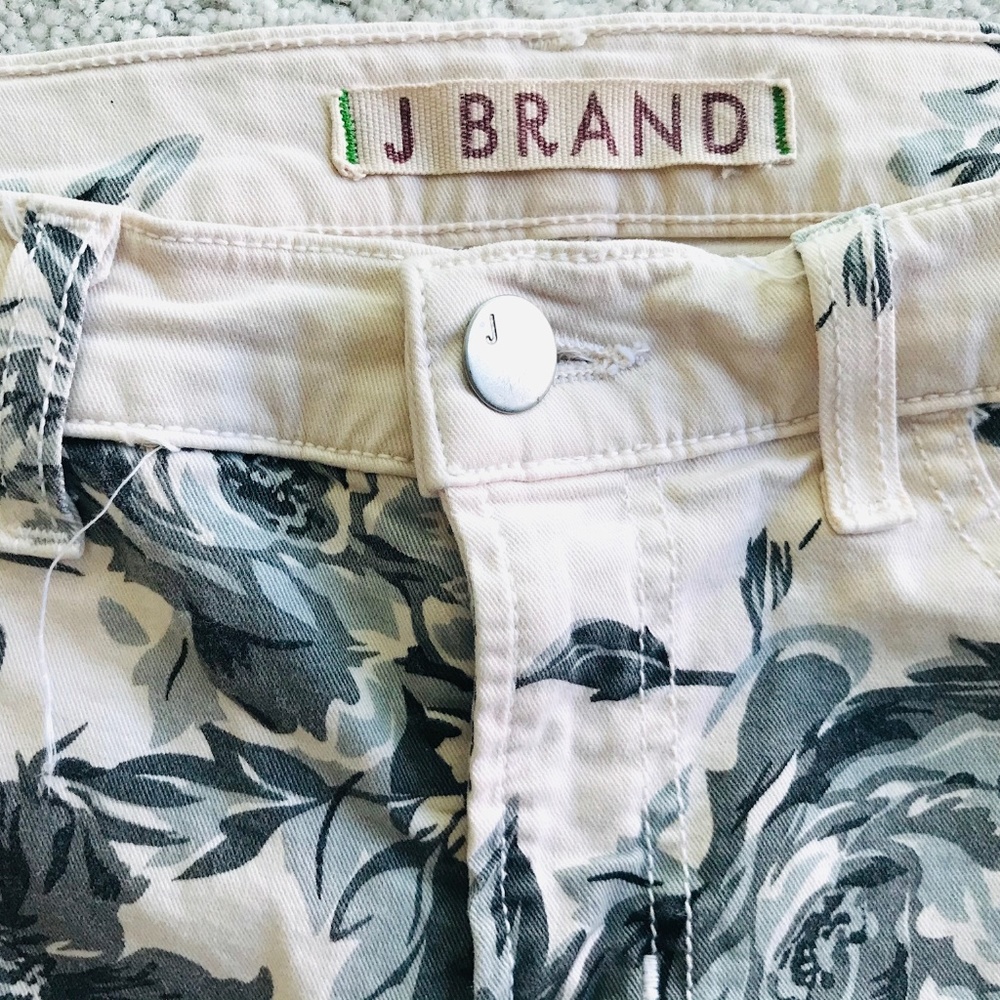 J Brand Large Floral Print Skinny Jeans - Picture 3 of 8